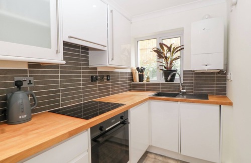 Cheltenham Cabaña | FLAT 2 BATTLEDOWN GRANGE, family friendly in Cheltenham