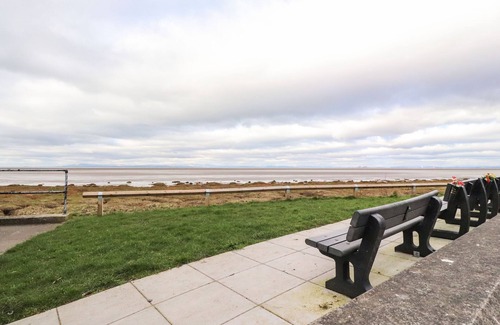 Knott End-on-Sea Cabaña | Flat 3, Sandridge Court