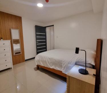 Las Pinas Apartamento | Flat 35, Unit 2A