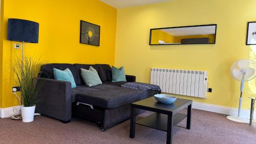 The Lanes Apartamento | Flat 5 mins away from beach!