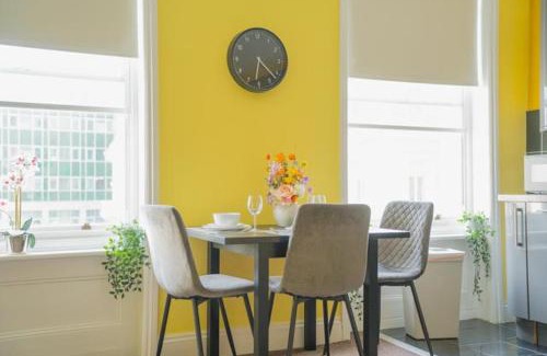 The Lanes Apartamento | Flat 5 mins away from beach!