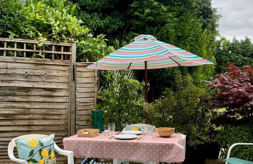 Beaconsfield Apartamento | Flat Beaconsfield Bucks UK w/patio & free parking sleeps 4