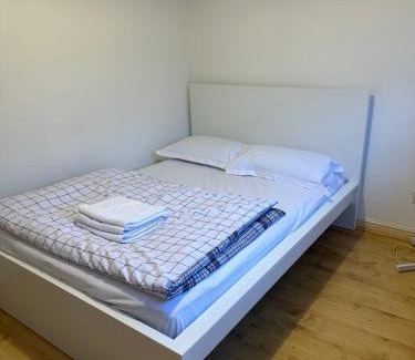 Luton Apartamento | Flat Close To Leagrave Station Luton Airport