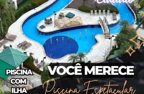 Barra da Tijuca Apartamento | Flat com Vista Panorâmica -15- na Barra da Tijuca - Estacionamento Gratuito - Frigobar - Ar condicionado - Piscina - Academia - Balsa para Praia Grátis - Varanda - Vista Parcial Mar e Lagoa