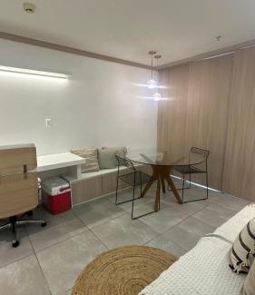 Cruz das Almas Apartamento | Flat em Hotel de Luxo beira mar da grife Ritz suítes com vista ampla para todo o mar da cruz das almas, jatiúca e ponta verde, com toda estrutura de um hotel lindo e arrojado, academia, piscina e muito mais, venha viver essa experiência incrível!