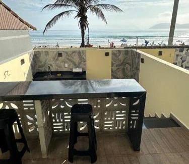Pero Apartamento | Flat frente mar no pero piscina