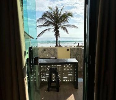 Pero Apartamento | Flat frente mar no pero piscina
