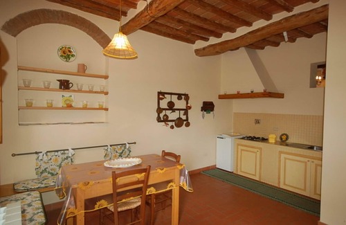 Montelupo Fiorentino Apartamento | Bodega, complejo vacacional, piscina en el corazón de la Toscana. Girosole