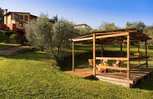 Lari Apartamento | Flat in Lari, A/C, terrace, pool, restaurant, Wi-Fi, close to the village, ne
