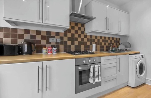 Redbridge Apartamento | Flat in London, 1 min Walk to Station Central Line