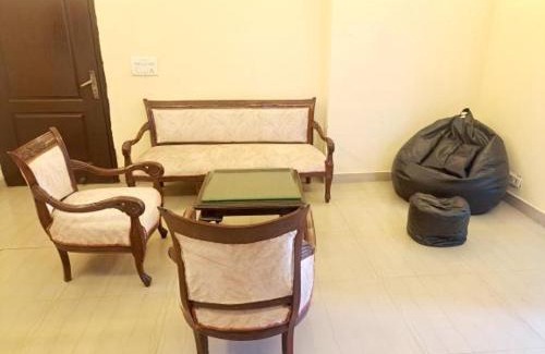 Ghaziabad Apartamento | Flat in Saviour