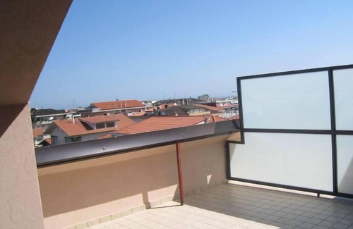 Martinsicuro Apartamento | Ático en el centro del pueblo y a 400 metros del mar.