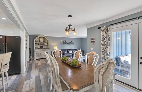 New Tazewell Casa | FLAT Lakefront Home at Summer Breeze w/ Private Dock & Kayaks & Paddle Boards