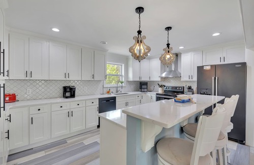 New Tazewell Casa | FLAT Lakefront Home at Summer Breeze w/ Private Dock & Kayaks & Paddle Boards