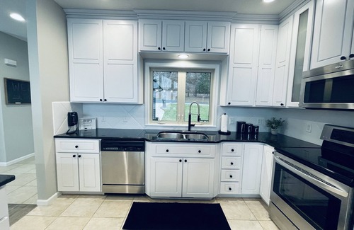 Gravois Mills Casa | Hermosa casa frente al lago con mucho increíble, suave y muelle privado!
