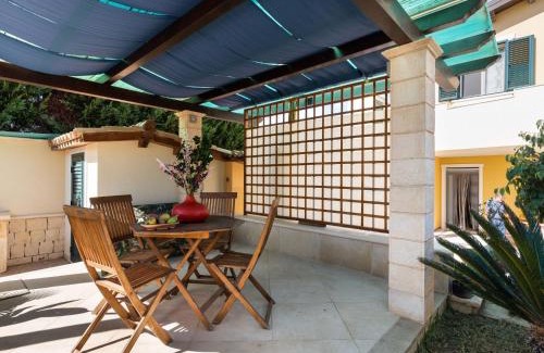 Reitani Apartamento | Flat near the sea with air conditioning and patio