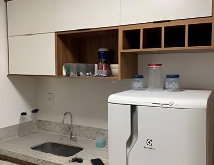Centro Apartamento | Flat no Centro com varanda, garagem e Ar Cond.