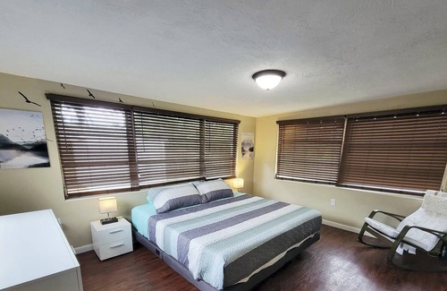 Pine Ridge Casa | Flat Rate✰Entire Home, Fully Equipped✰1 King BR✰1 Queen BR✰ 2 Twin Beds
