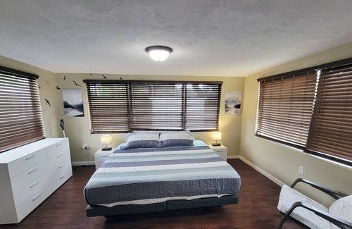 Pine Ridge Casa | Flat Rate✰Entire Home, Fully Equipped✰1 King BR✰1 Queen BR✰ 2 Twin Beds