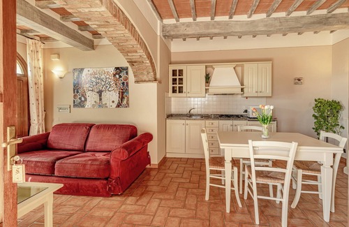Montepulciano Apartamento | Flat with covered terrace, A/C, in a wine estate with pool,Spa,children friendly