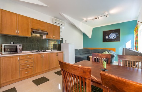 Valtura Apartamento | Piso con gran piscina, observatorio, cancha de voleibol y tenis de mesa