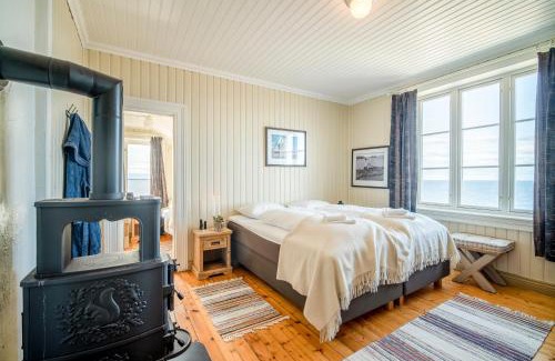 Midsund Municipality Complejo | Flatflesa Fyr - by Classic Norway Hotels