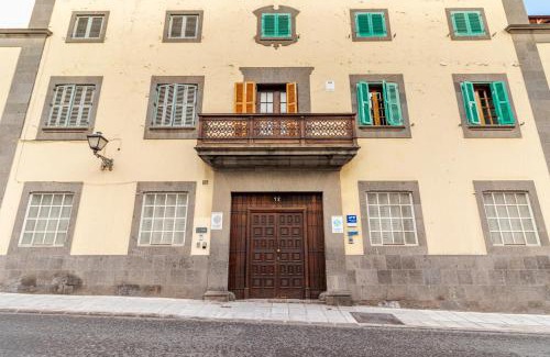 Vegueta Casa | Flatguest RoomTiques Private Rooms