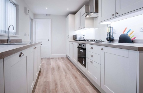 Castle Casa | Fleet Street - 2 Bedroom Holiday Home - Swansea
