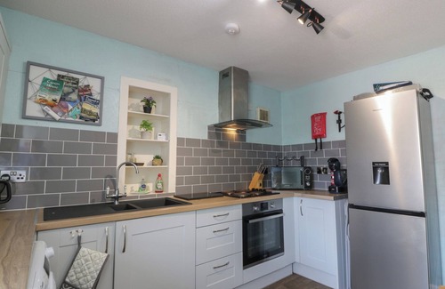 Gatehouse-of-Fleet Cabaña | FLEET TOWNHOUSE, pet friendly in Gatehouse Of Fleet