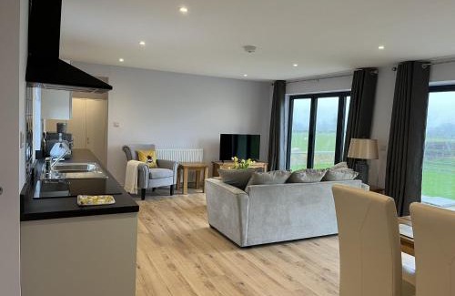 Watford Casa | Fleetwood 2 bed cottage
