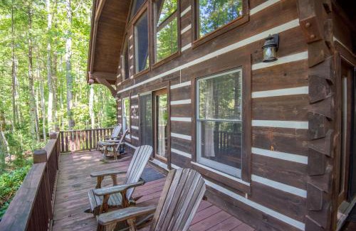 Fleetwood Casa | Fleetwood Falls Cabin near Boone- Community River & Lake Access, Dogs OK