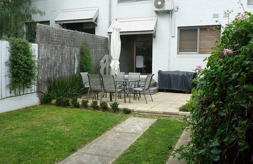 Kensington Casa | Charan Lane, confortable casa adosada en Heritage Inner Suburb Location
