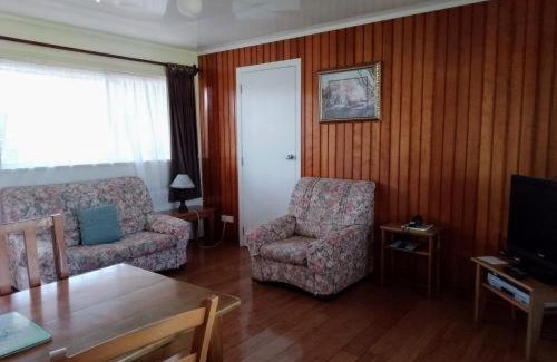 Burnt Pine Apartamento | Fletcher Christian Apartments - Manava Suites