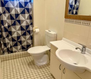 Burnt Pine Apartamento | Fletcher Christian Apartments - Manava Suites