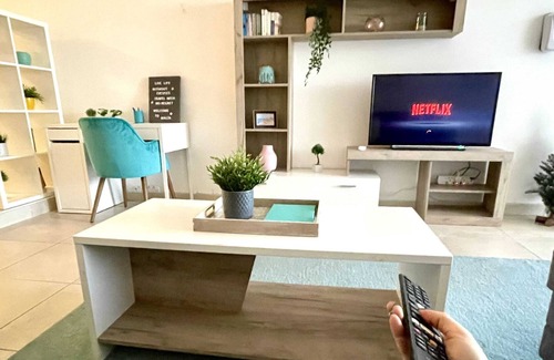 Gzira Apartamento | Fleur de Mai Suite-hosted by Sweetstay