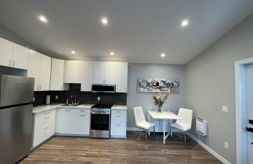 Kingston Casa | Fleure-de-Lys Haus One bedroom House Short Term