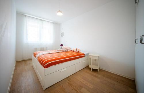 Zagreb Apartamento | Flex SelfCheckIns 173 - Zagreb - Bedroom - Parking - Loggia