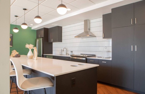 Yankee Hill Apartamento | Flexhome East Side 1BR NO6 - Balcony+Pool+Gym