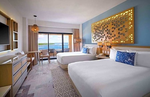 Punta Cancún Complejo | Flexible Dual-Suite w/Balconies & Resort Perks – Wyndham Grand Cancun