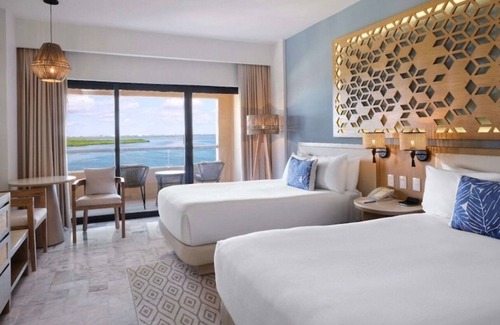 Punta Cancún Complejo | Flexible Dual-Suite w/Balconies & Resort Perks – Wyndham Grand Cancun