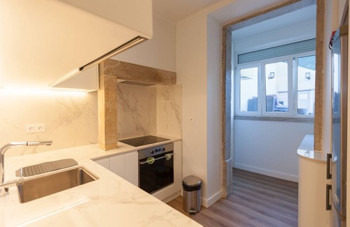 Alfama Apartamento | FLH Graça Charming Duplex with Small Pool