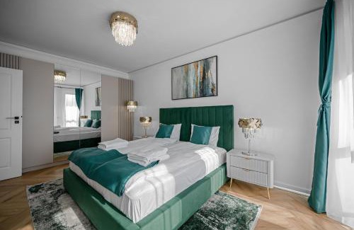 Vladeni Apartamento | FLH - Panoramic Garden Luxury Apt
