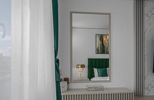 Vladeni Apartamento | FLH - Panoramic Garden Luxury Apt