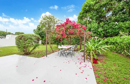 Coral Terrace Casa | ¡NUEVO! Casa de vacaciones completamente amueblada de 2 habitaciones en Miami, FL. ¡MASCOTA AMIGABLE!