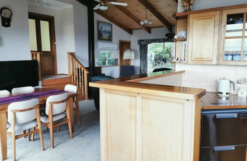 Lady Barron Casa | Flinders Island - Self Contained Holiday Home - Lady Barron - "Masters Quarters"