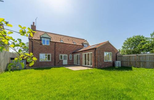Wighton Casa | Flint House W