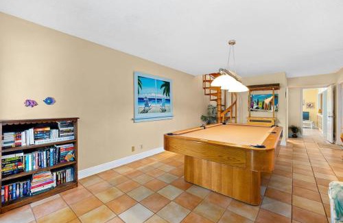 Holland By The Sea Casa | Flip Flop Bungalow with Pool