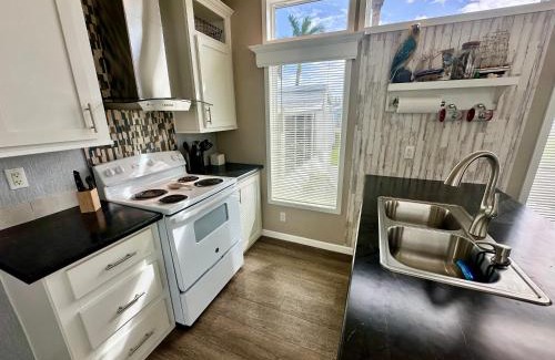 Nettles Island Casa | Flip Flop Inn amazing 1 bedroom 1 bath beach bungalow