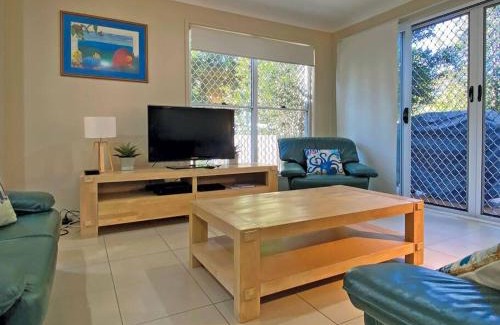 Amity Point Casa | FLIP FLOP INN
