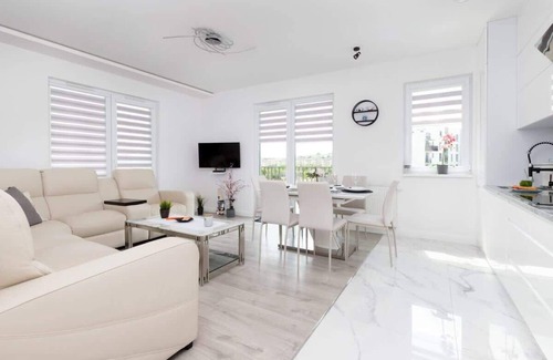 Gdansk Apartamento | Flisykowskiego 9 | Bright Apartment | Parking